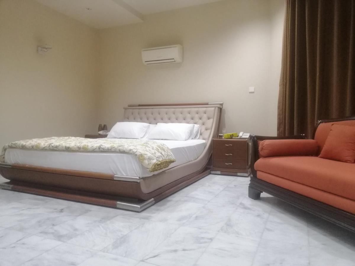 Hotel State Residency Bahawalpur Exteriör bild